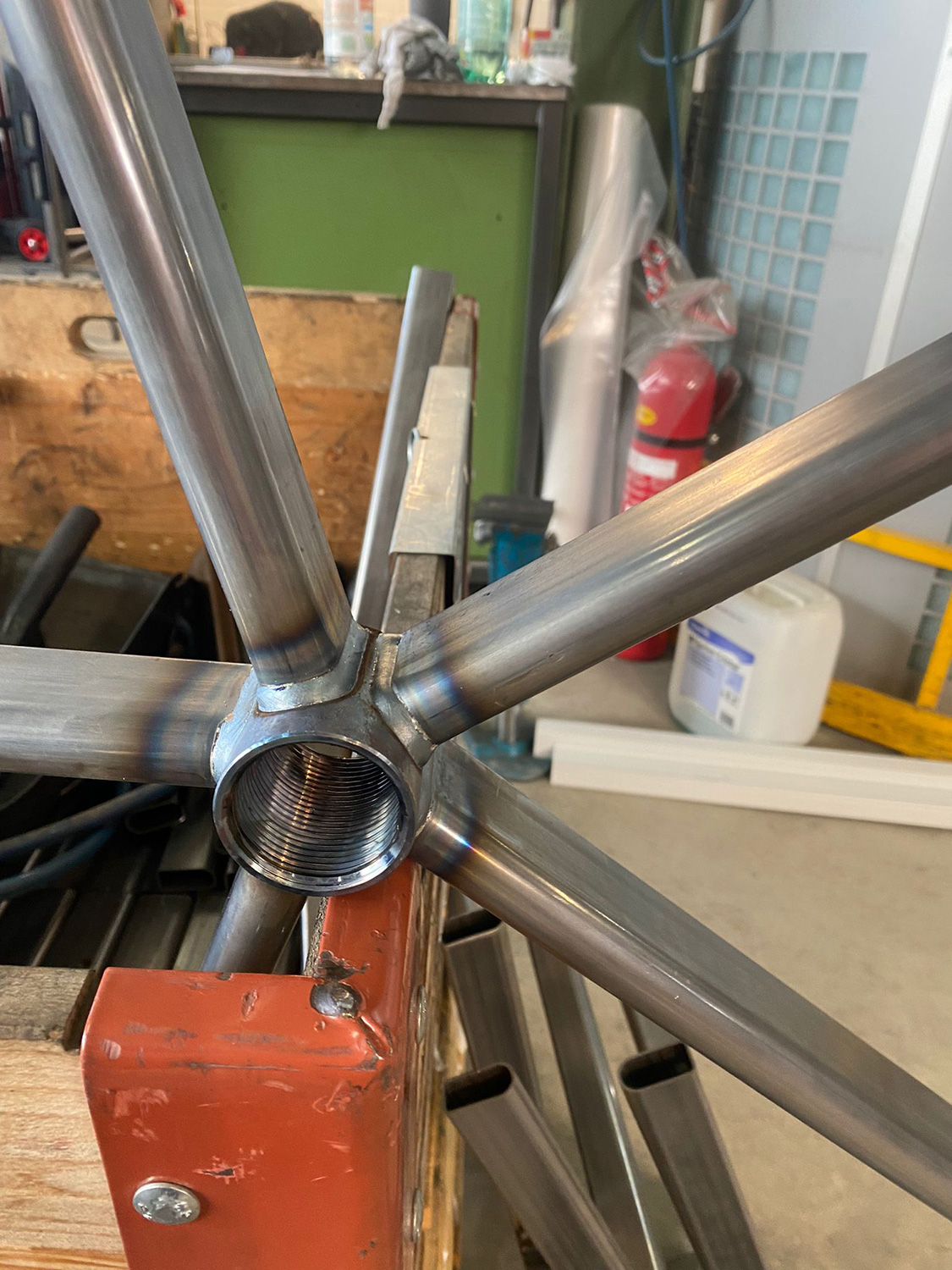 Anwendungsbeispiel Schaffner AG Bartischfuss